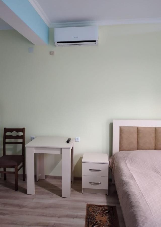 Nunu'S Guesthouse Ckaltubo Zewnętrze zdjęcie
