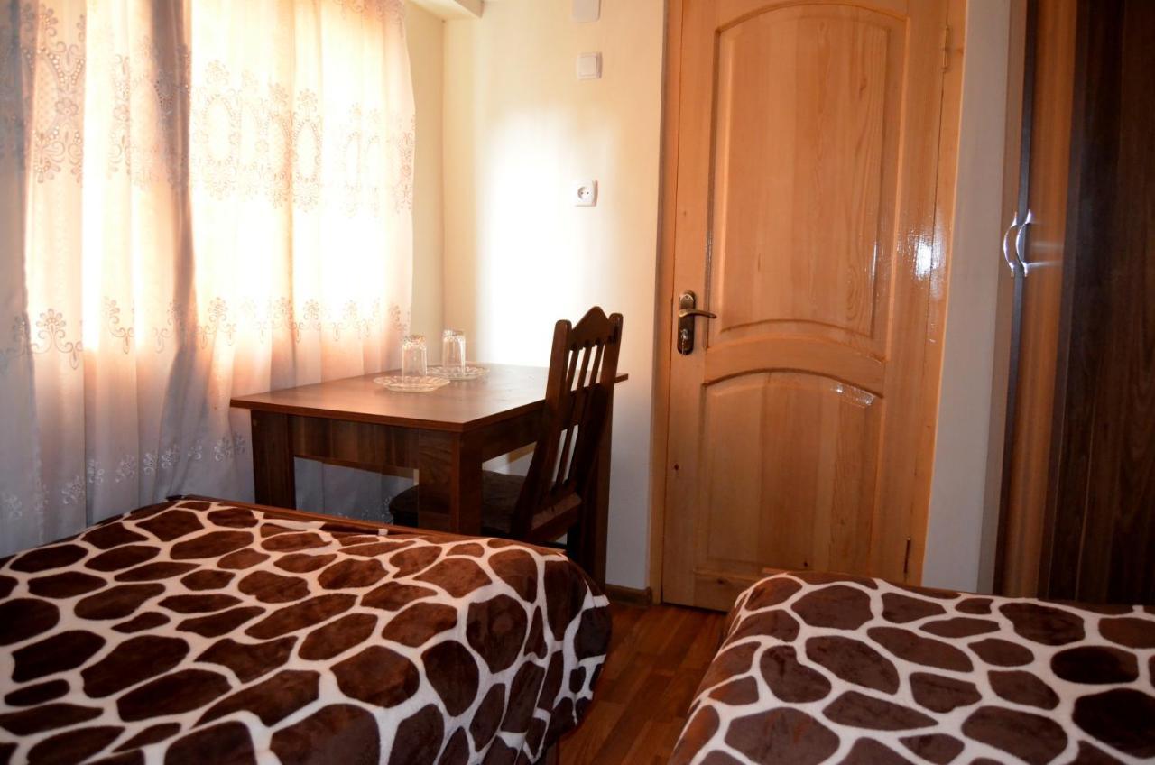 Nunu'S Guesthouse Ckaltubo Zewnętrze zdjęcie
