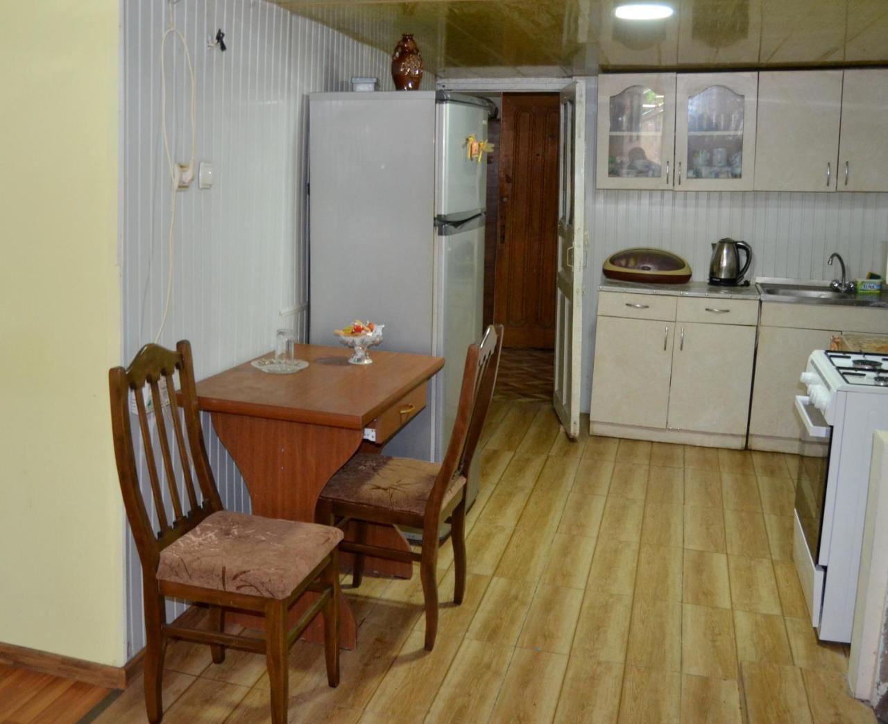 Nunu'S Guesthouse Ckaltubo Zewnętrze zdjęcie